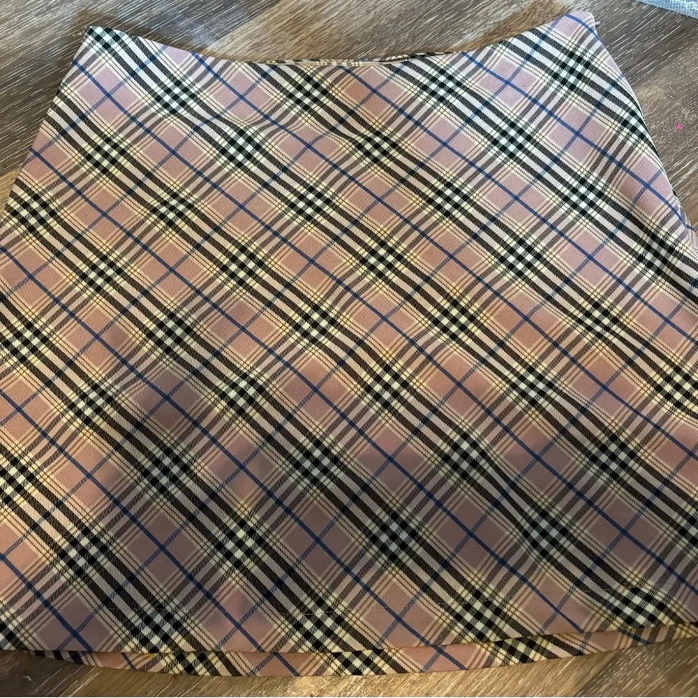Bailey Rose Pink Plaid Mini Skirt size medium nwot - Picture 3 of 4